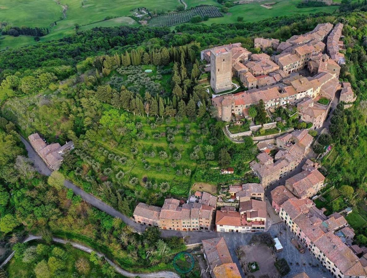 モンテカティーニ・ヴァル・ディ・チェーチナCasina Orioneアパートメント エクステリア 写真